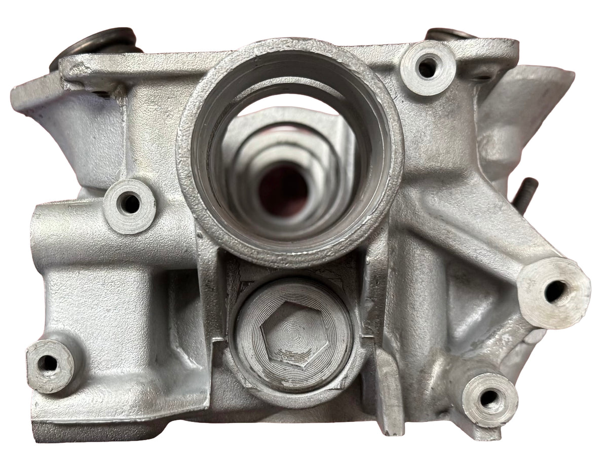 1984-96 Nissan 3.0L SOHC VG30E Sin Árbol de Levas, Culata Reconstruida Lado Derecho Fundición # R V52